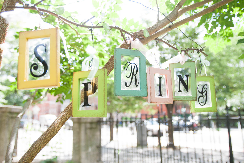 pastel "SPRING" sign 